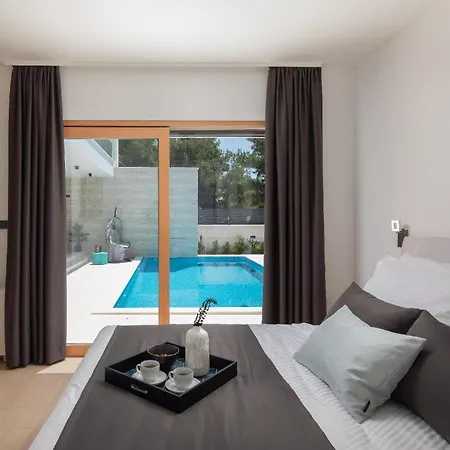 Ferienhaus Fur 10 Personen In Sria, Dalmatien Norddalmatien - B60644 Vakantiehuis