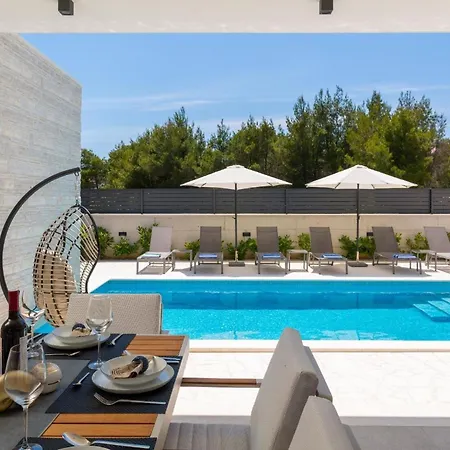Vakantiehuis Ferienhaus Fur 10 Personen In Sria, Dalmatien Norddalmatien - B60644