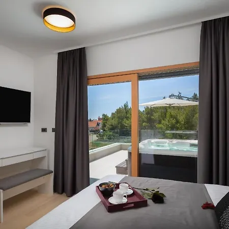 Ferienhaus Fur 10 Personen In Sria, Dalmatien Norddalmatien - B60644 Vakantiehuis *