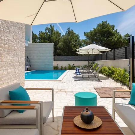 Vakantiehuis Ferienhaus Fur 10 Personen In Sria, Dalmatien Norddalmatien - B60644