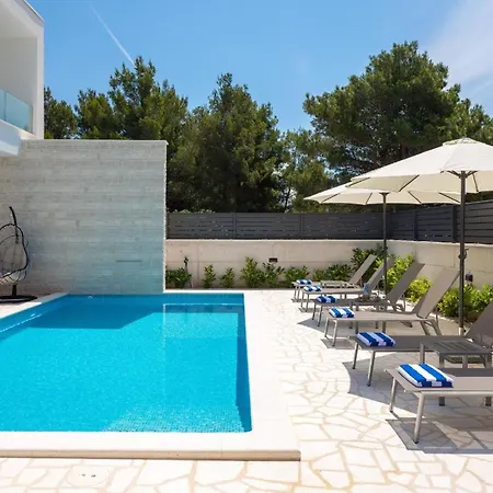 Vakantiehuis Ferienhaus Fur 10 Personen In Sria, Dalmatien Norddalmatien - B60644 *