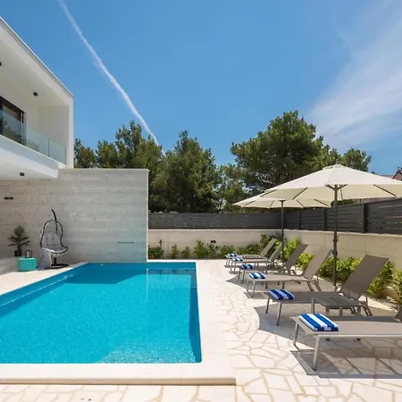 Ferienhaus Fur 10 Personen In Sria, Dalmatien Norddalmatien - B60644 Vakantiehuis