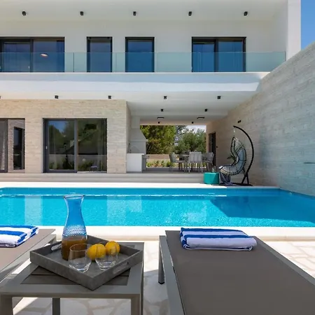 Ferienhaus Fur 10 Personen In Sria, Dalmatien Norddalmatien - B60644 *