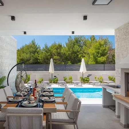 Ferienhaus Fur 10 Personen In Sria, Dalmatien Norddalmatien - B60644 Srima